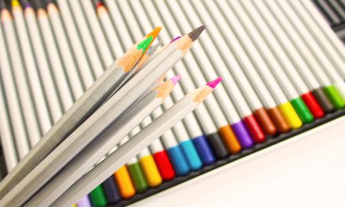 مداد و مداد رنگی در لوازم تحریر فانتزی پسرانه